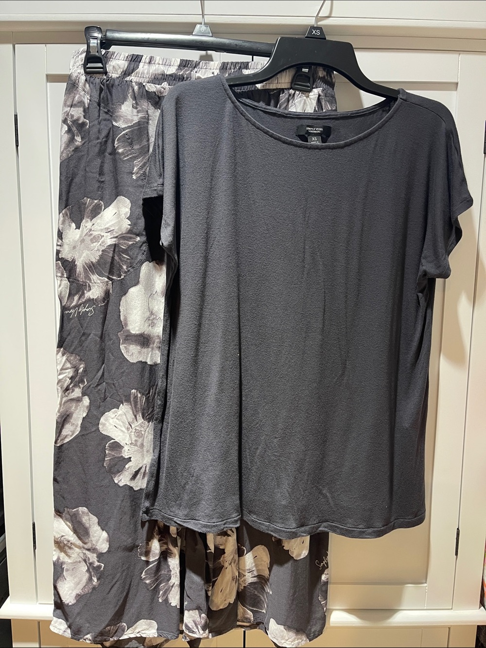Women’s Simply Vera Wang pajamas